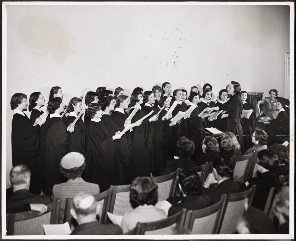 Brookline Library Music Association, Radcliffe Choral Society, first BLMA concert