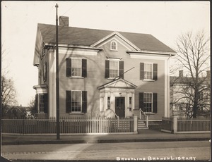 Coolidge Corner Branch Library, 299 Harvard St.