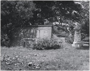 Vault and monument, Walnut Street Burial Ground