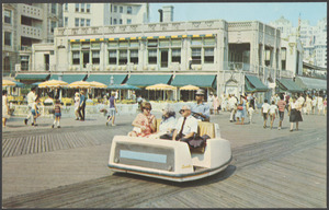Rolling chairs, Atlantic City, New Jersey