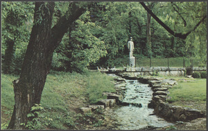 Jack Daniel's statue and spring, Lynchburg (Moore Country), Tennessee