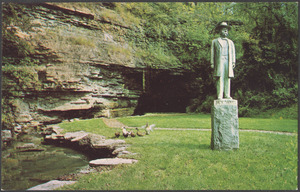 Jack Daniel's statue and spring, Lynchburg (Moore Country), Tennessee