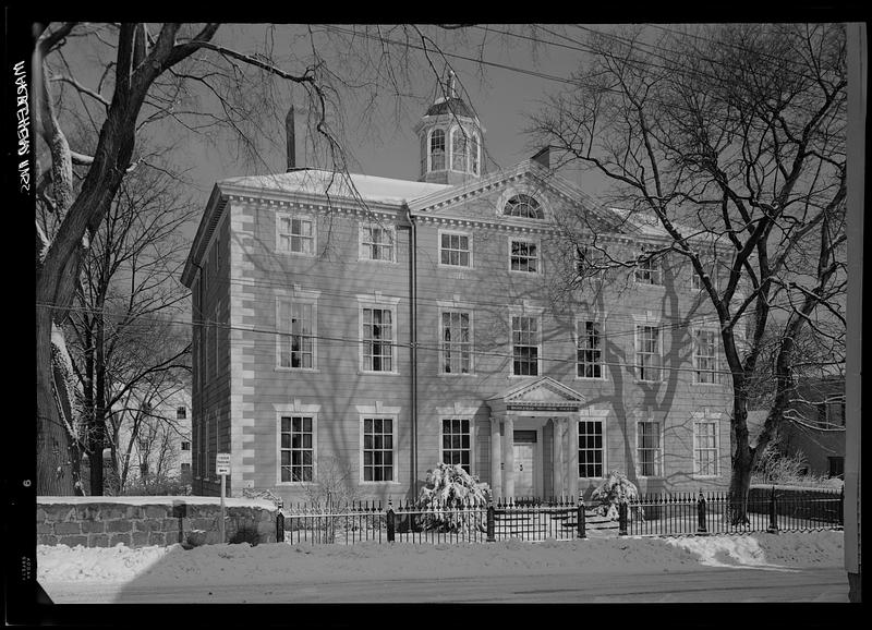 Marblehead, Lee Mansion, snow