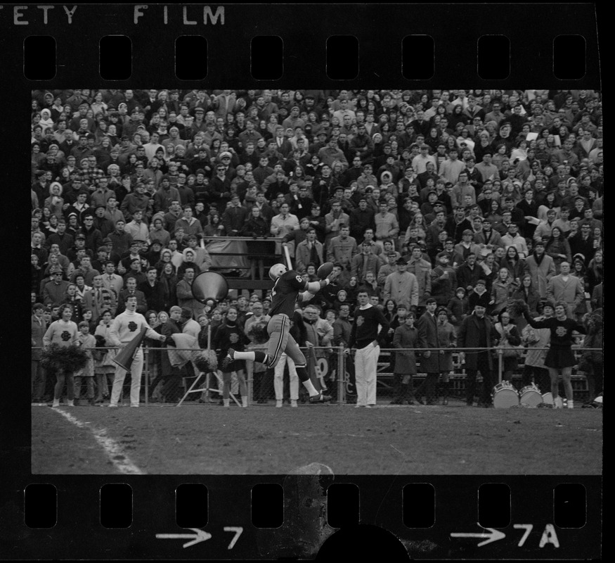 Barry Gallup (87) leaps to take touchdown pass thrown by Fred Willis for 1st Boston College touchdown