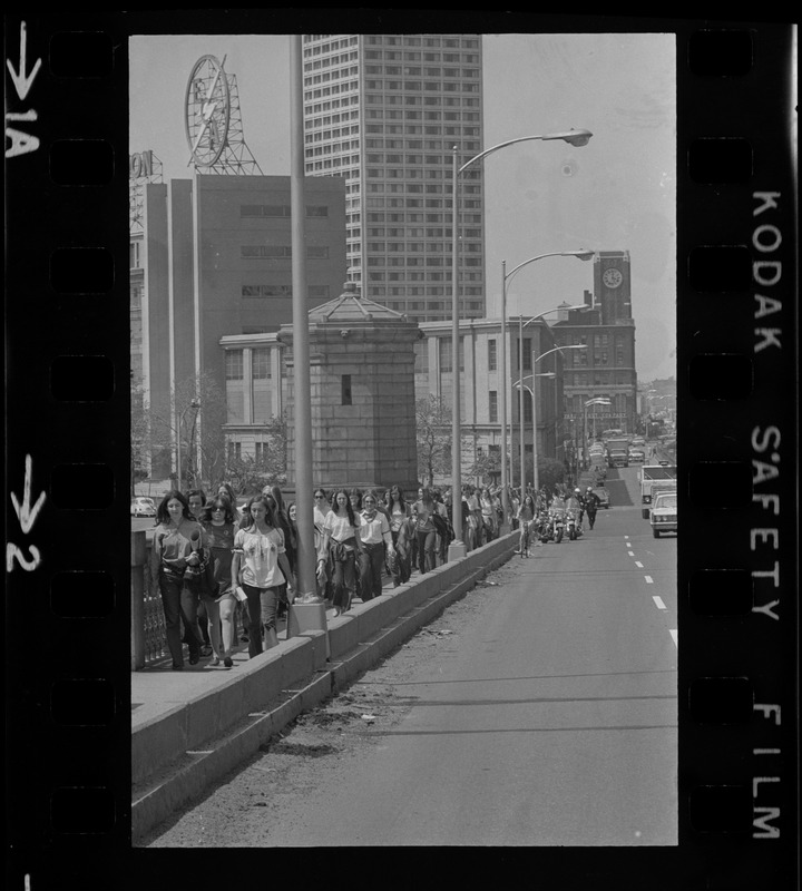 Anti-war protesters crossing Longfellow Bridge