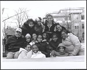 The sweetest group photo including Saquora, Trisha, Rayana, Keshia, Mia, Frank