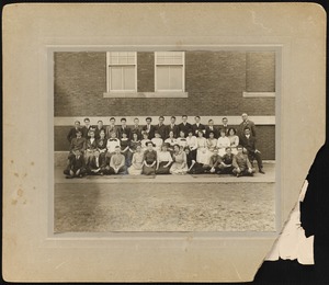 Grace Lyman's Grade IX Hosmer School, May 1913