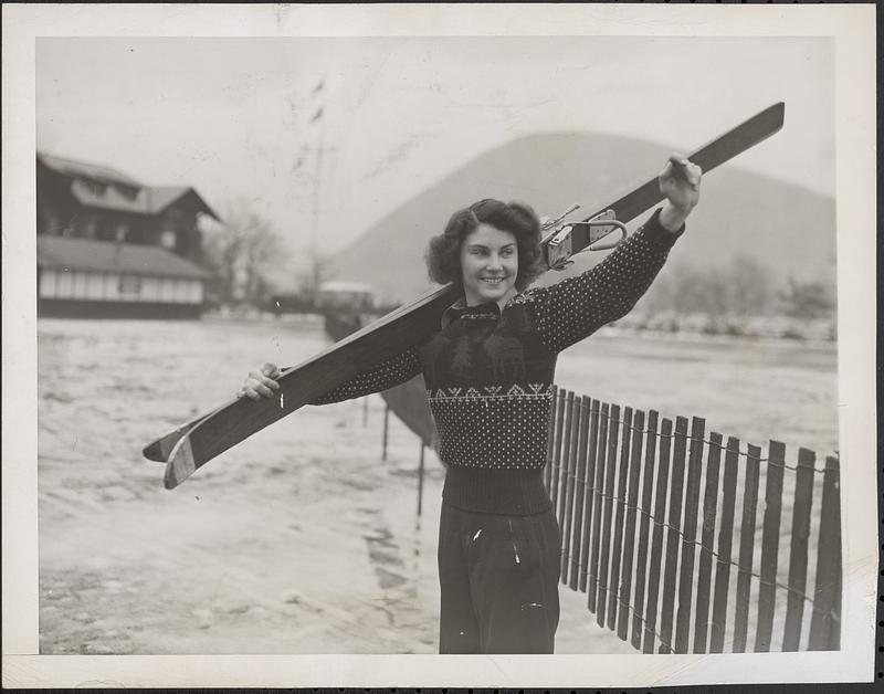 Leaping lady leatherneck