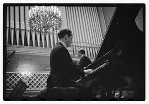 Sanroma Jesus at Boston Pops performance close ups from under the piano