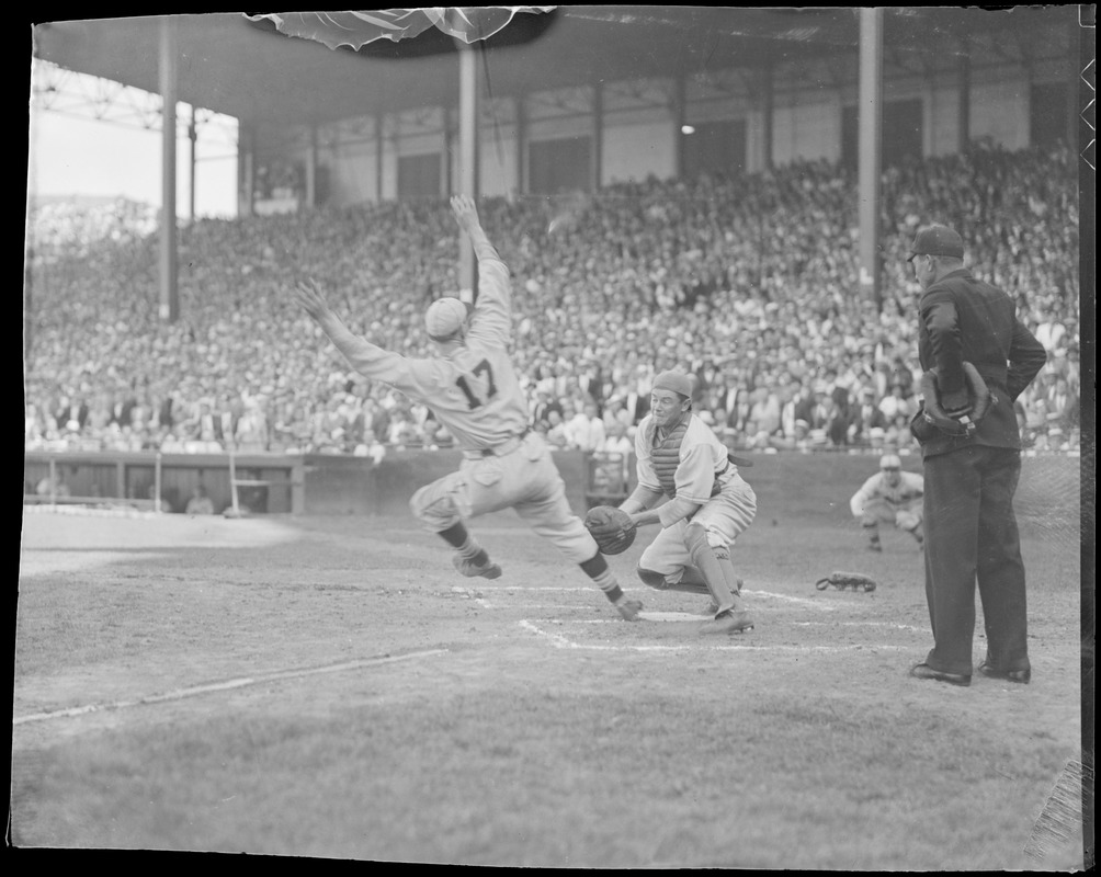 Play at the plate, Braves Field