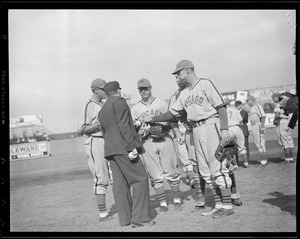 Chicago Cubs players argue with the umpire at Braves Field