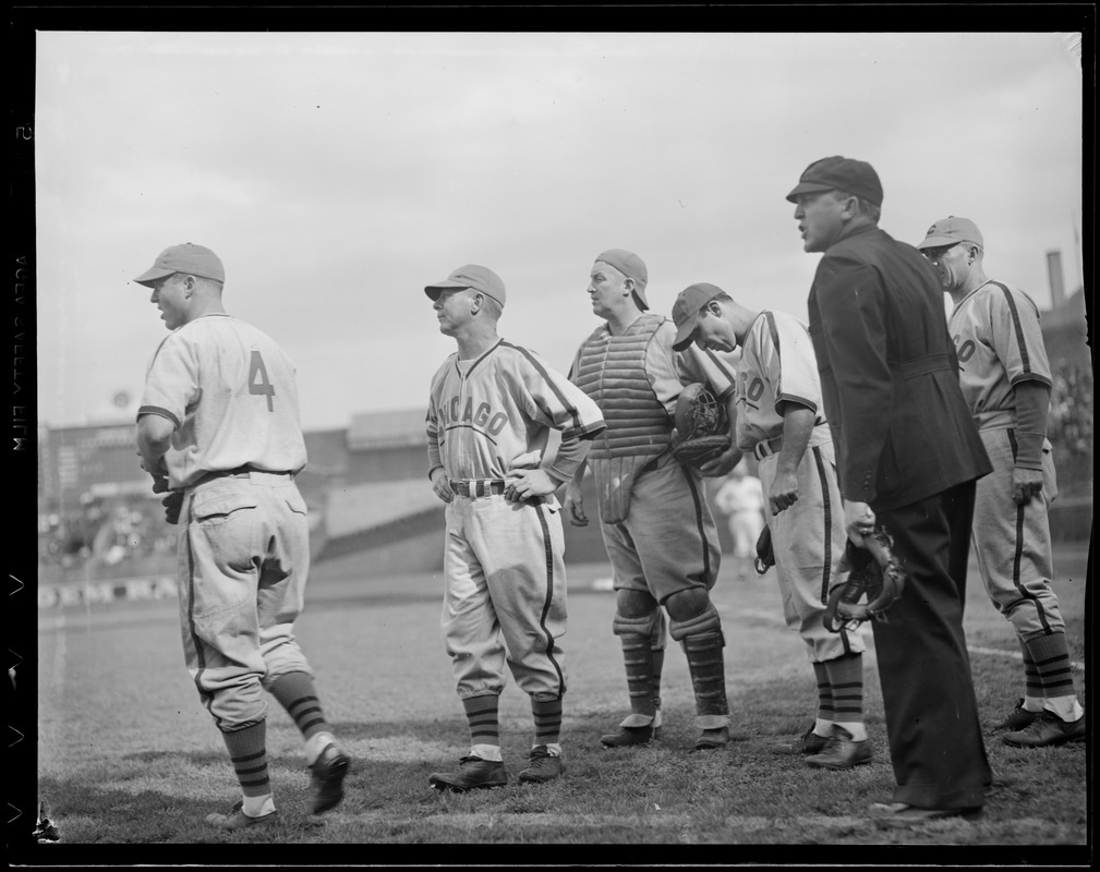 Chicago Cubs players argue with the umpire at Braves Field