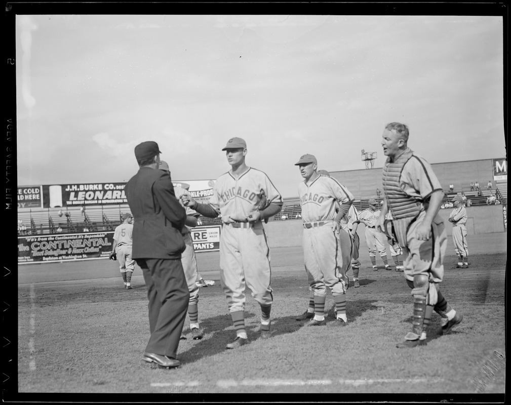 Chicago Cubs players argue with umpire, at Braves Field