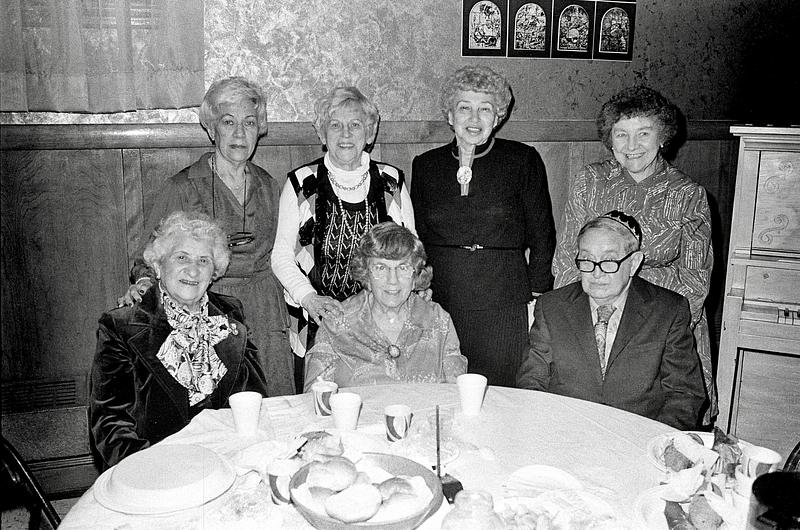 Jewish temple dinner table