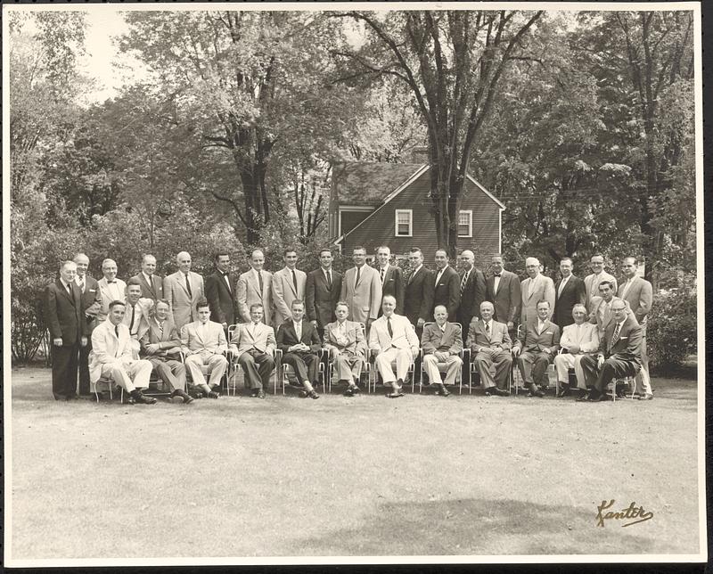 Employees at Crane Inn, summer 1957