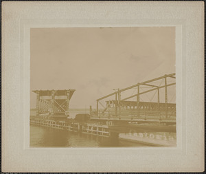 Railroad and highway bridges over Merrimac River