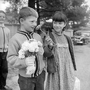 Kids holding flowers, Route 58, Plymouth