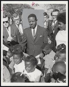 The Rev. Ralph Abernathy joins pickets protesting slash in Head-Start funds in Washington.