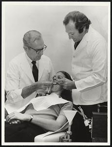 Dr. Myron J. Von Leeuwen, Dr. Vibeke Orom is acting as patient. Dr. Israel L. Dogon.