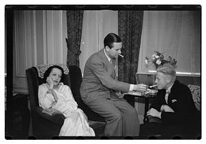Bebe Daniels and family