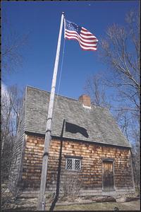 Peak House exterior (with Betsy Ross flag), Casey, Janet