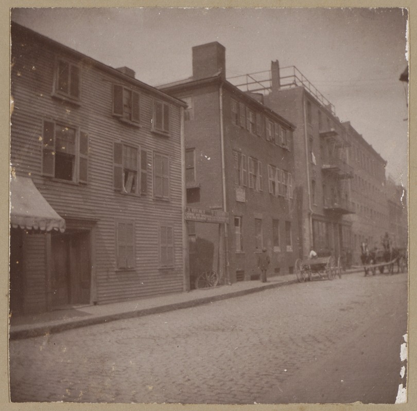 Boston, Porter House, Prince St., British Barracks