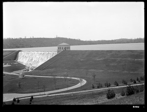 Sudbury Department, Sudbury Dam and Gatehouse, with Meter Chamber and Headhouse; Attendant's house in background, Southborough, Mass., Apr. 28, 1910