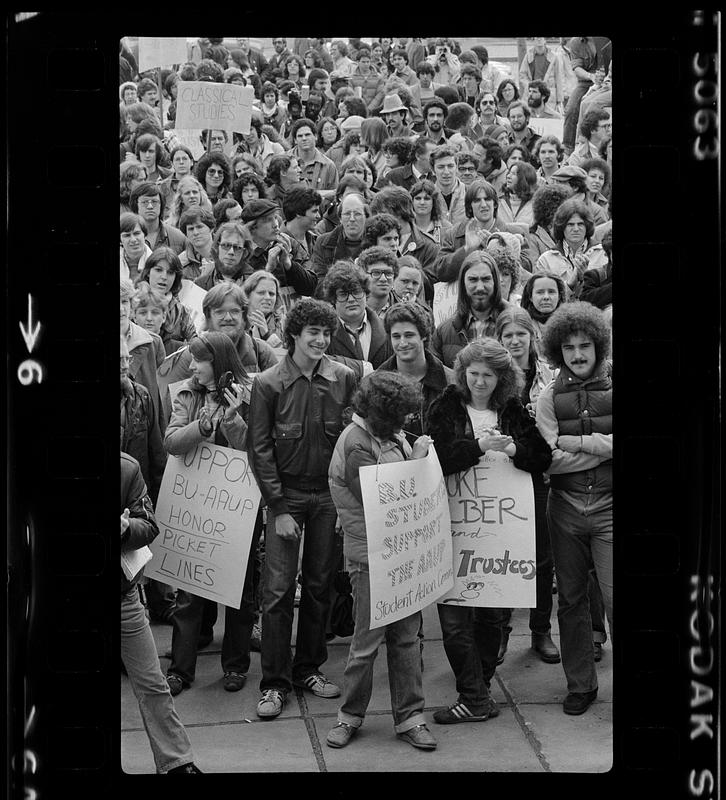 Boston University Staff/faculty Strike: Students Carry Signs In Support ...