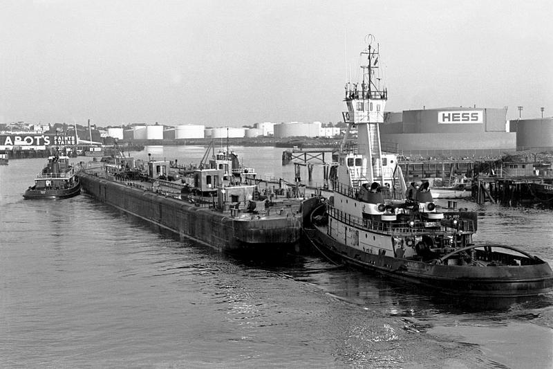 Fuel barge, Chelsea Creek