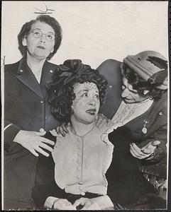 Weeps after ejection from courtroom