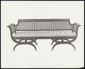 Sofa, Mahogany with carving, attr. To D. Phyfe c. 1820 New York