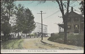 Bend in the road, East Pepperell