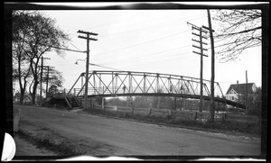 Foot bridge, Warren Ave. May 16, 1921