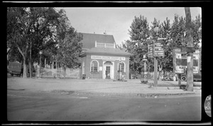 Colonial filling station, gas station