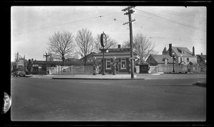 Gulf filling station, gas station