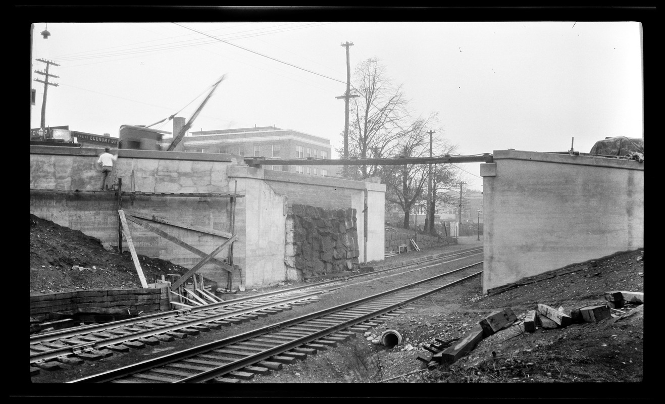 Beale St. bridge