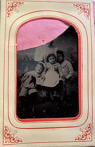 Three children of Nathaniel Stone Simpkins and Mabel Kingsley Jenks in 1893