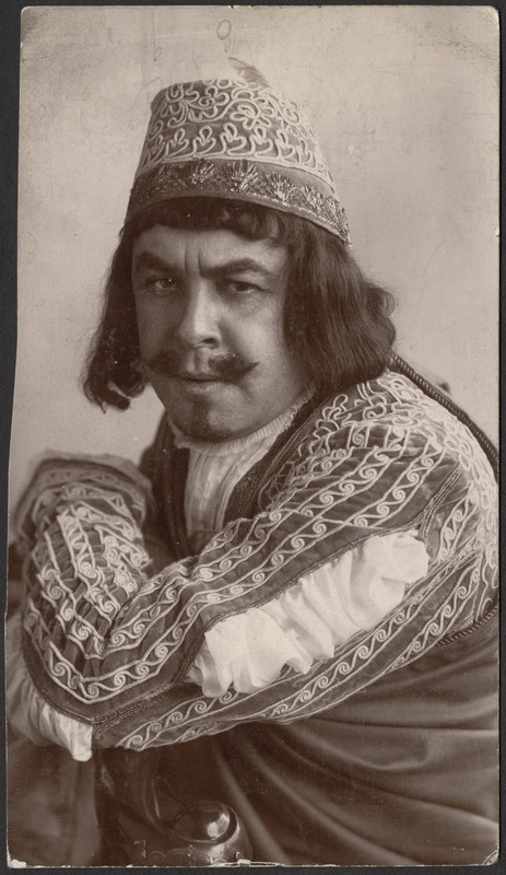 Winfred Goff as Iago