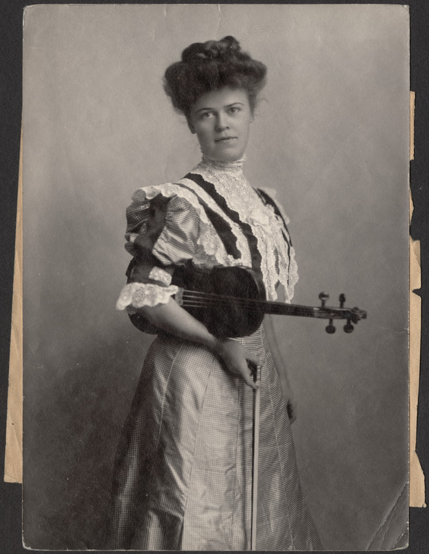 Jeannette Powers violinist