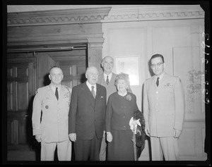 Edith Nourse Rogers with men and military officers