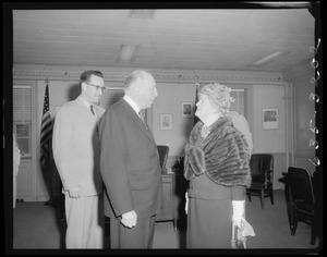 Edith Nourse Rogers with arsenal men