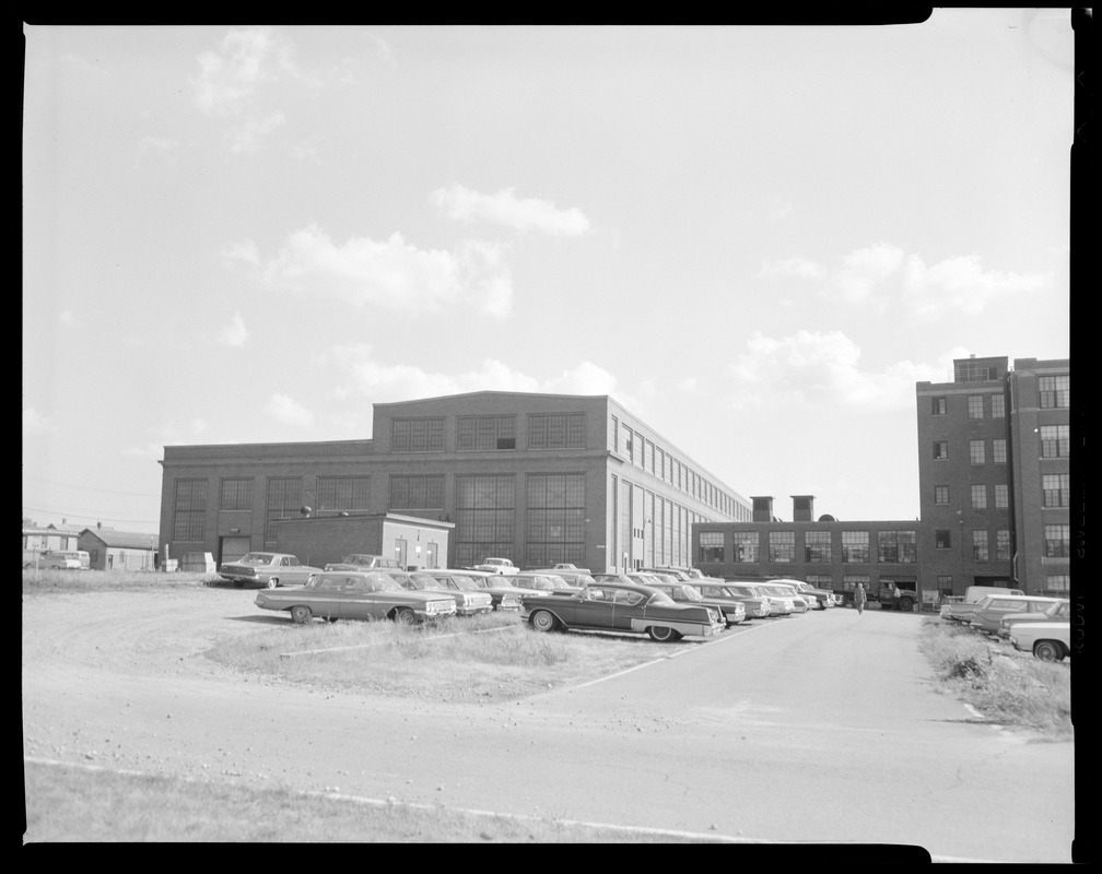 Parking area rear bldg. 311-39