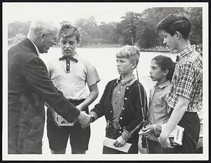 Other Prize winners at Fishing Rodeo. Pat Ryan -- of Parks Dept. L. To R Tom Sutherland of J.P. 2nd Prize. Clyde Frost of J.P. 3rd Prize. Roberta Plagenza of N.E. 4th Prize. Paul Ryan of H.P. 5th Prize.