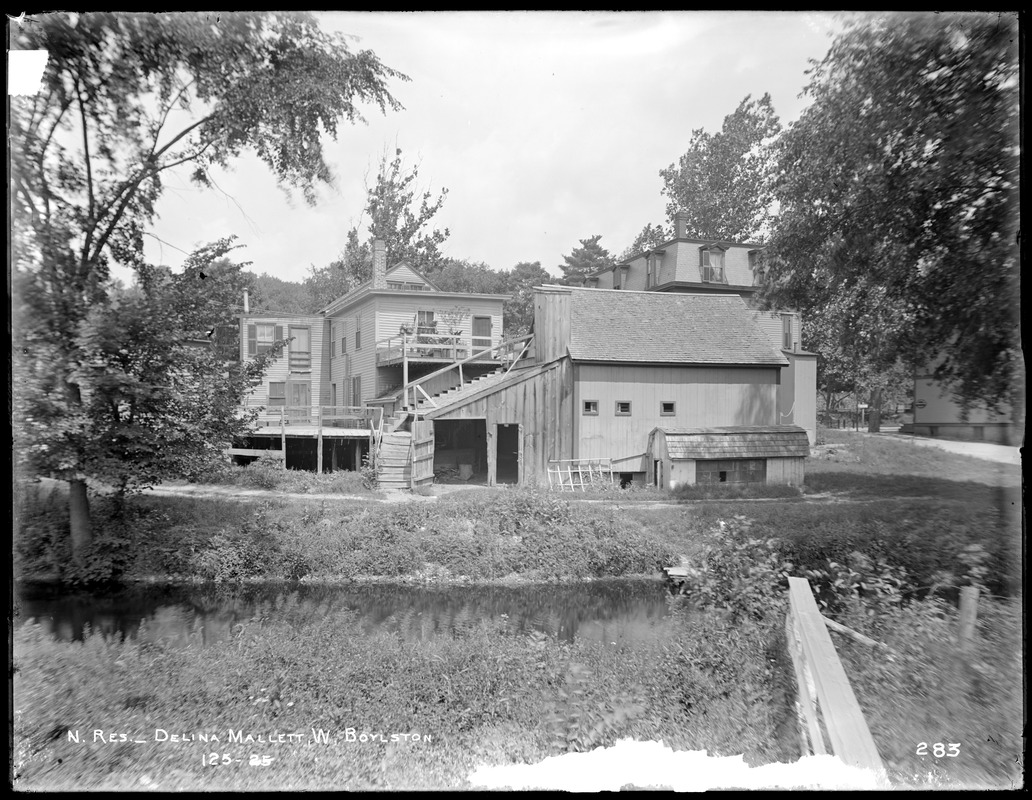 Wachusett Reservoir, Delina Mallett's house (West Boylston House), on south side of Clarendon