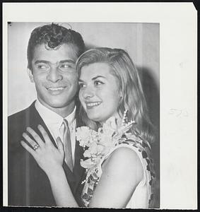 Former girl friend of late Errol Flynn, Beverly Aadland, and de Leon were married in Las Vegas. There hour delay while Beverly waited from Los Angeles.