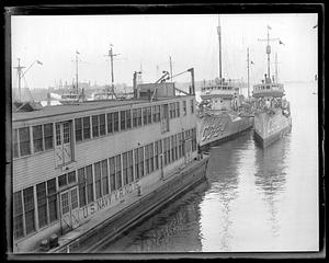CG-24 and CG-10 behind floating machine shop YR-15, Navy Yard
