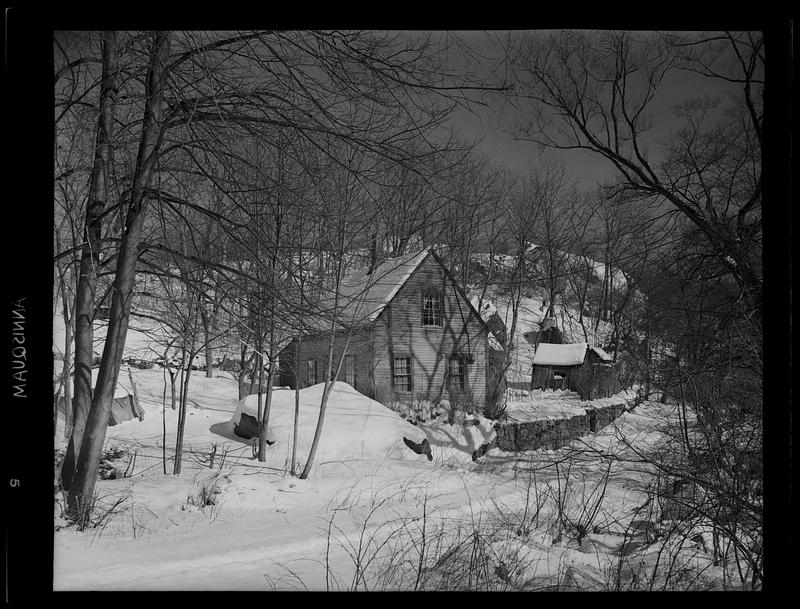 Annisquam, house exterior