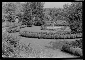 Garden of Mrs. Thos. Newhall. diagonal view from terrace