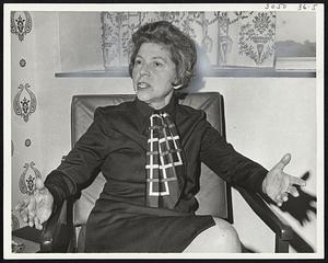 Julia Abrahamson writer