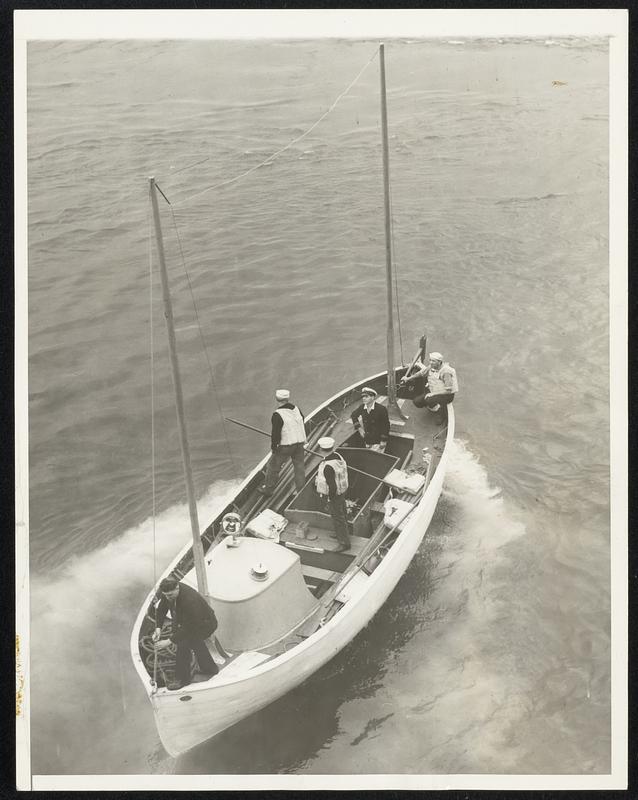 Radio-Equipped Lifeboat Tested Note the radio masts and searchlight, which are features of this new lifeboat, tested on the north river here today. Under a ruling by the steamboat inspection service which goes into effect January 1, the radio and searchlight equipment, as well as a motor, will be standard equipment for all intercoastal vessels.